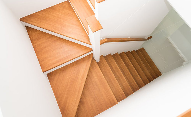 Escaleras de madera